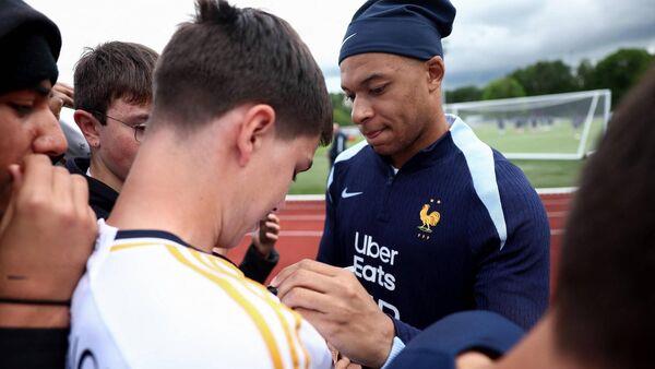 Real Madrid preparing to announce Kylian Mbappé signing within days