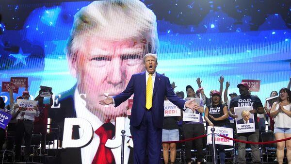 Donald Trump demands that appeals courts reverse his felony conviction at rally
