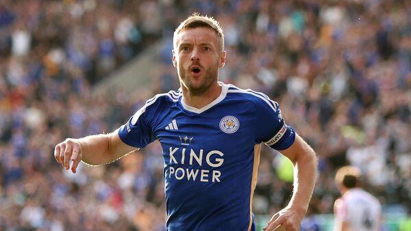 Championship roundup: Jamie Vardy seals victory for leaders Leicester