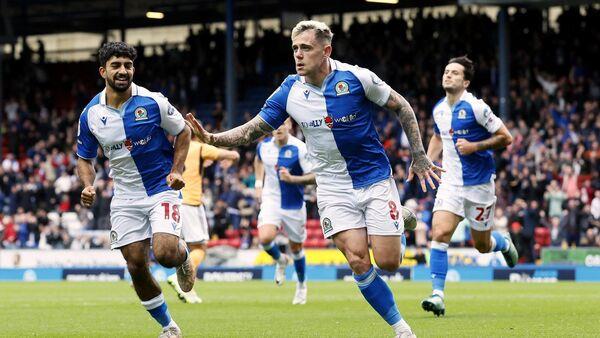 Sammie Szmodics called up to Ireland squad as Aaron Connolly drops out with injury