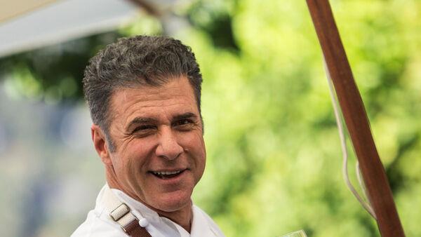 TV chef Michael Chiarello dies at 61 after being treated for allergic reaction