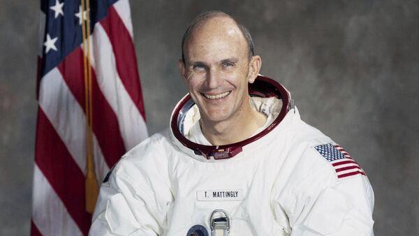 Ken Mattingly, astronaut who helped Apollo 13 crew return to Earth, dies at 87