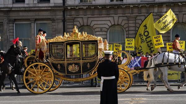 Anti-mo<em></em>narchists chant ‘what a waste of money’ as Britain's King Charles opens Parliament