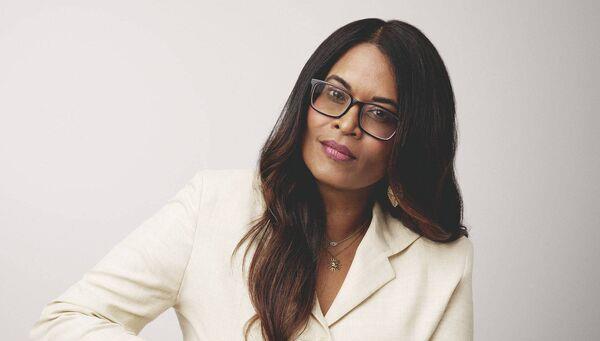 Dr Sumi Dunne, Read My Lips