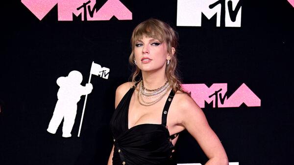 NFL star Travis Kelce shares details of how he first connected with Taylor Swift