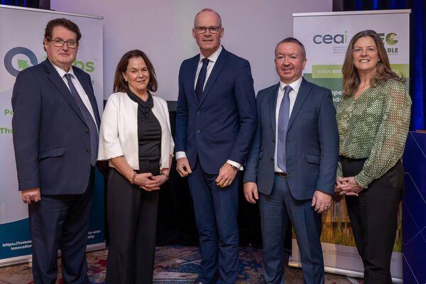 Micheál O'Duibhir, Siobhán Finn, Enterprise Minister Simon Coveney, Gary O'Meara and Carol Gibbons at the QHubs Quality and Innovation Management Programme launch at the National Hub Summit, Tullamore Court Hotel, Co Offaly.