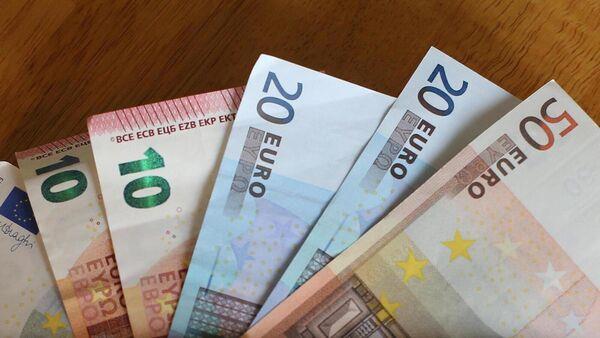Irish banks 'likely to continue to drive profitability' on deposit and loan rates 