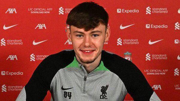 Co<em></em>nor Bradley signs new long-term co<em></em>ntract with Liverpool